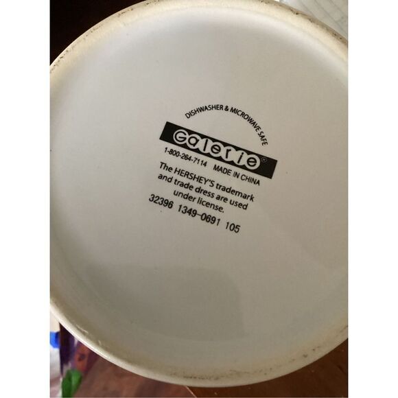 Oversized Hershey’s Cocoa Mug - Picture 4 of 4